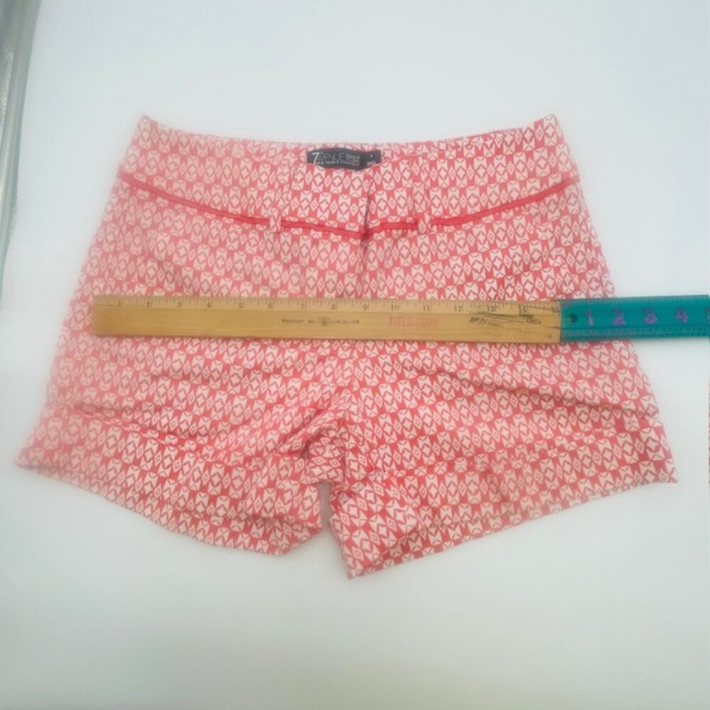 7TH Avenue Design Studio NY & Co. Salmon & White Women's Cuffed Shorts - Size 2 - Picture 13 of 14